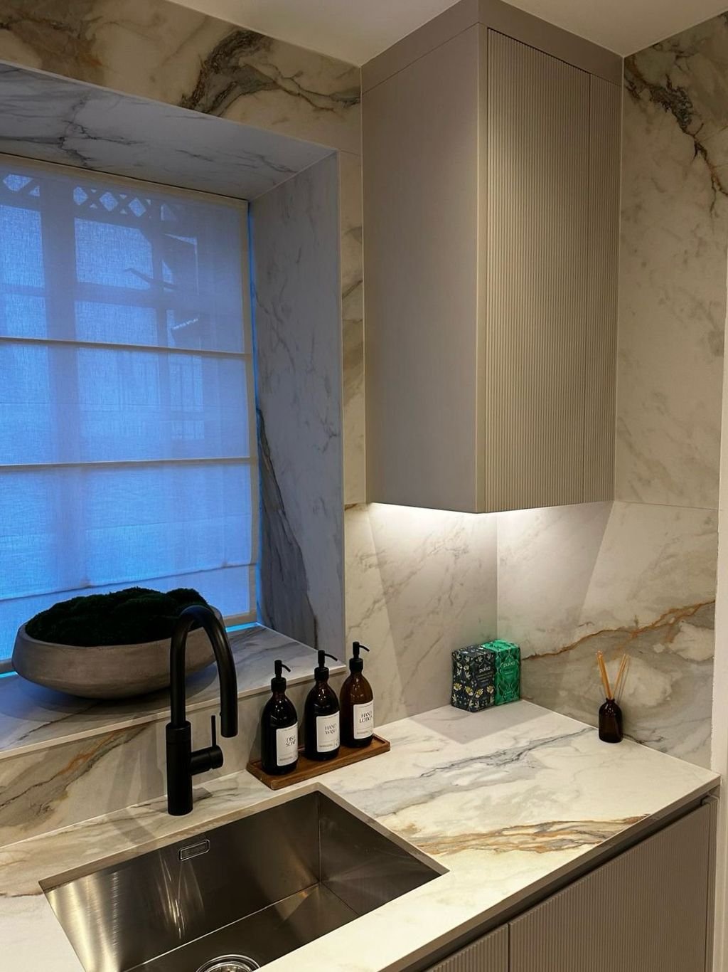 KINGSTON UPON THAMES PORCELAIN KITCHEN WORKTOPS